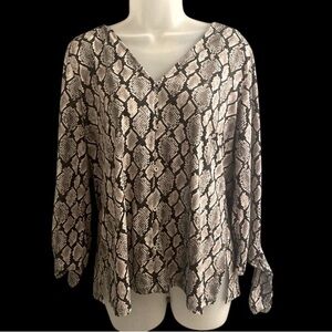 Michael Kors Women’s Pink Snakeskin Pattern Button Down Vneck 3/4 Sleeve Top